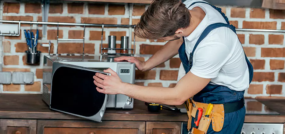 In-Home Microwave Repair in Chelsea