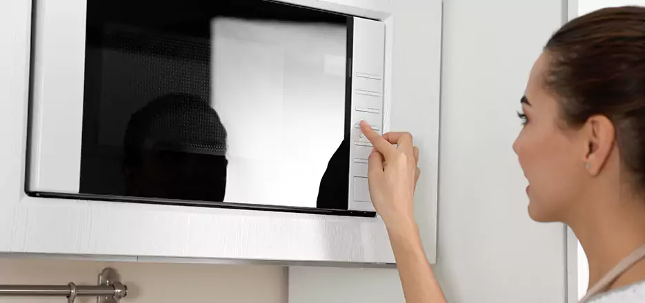 Microwave Keypad and Fan Repair in Chelsea