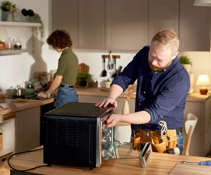 Top-Rated Oven Specialists: Your Certified Oven Repair Technician Crew in Chelsea, MA