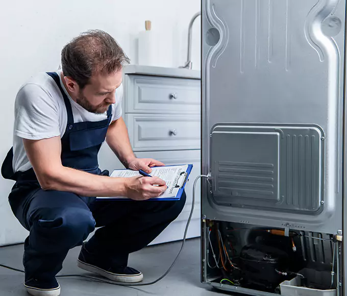 Why Chelsea, MA Homeowners Choose Chelsea Appliance Pro for Refrigerator Leak Repair?